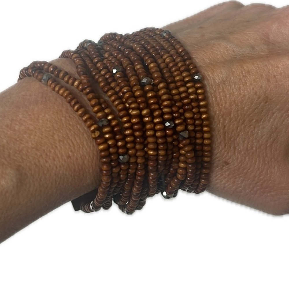 Boho wooden clasp, beaded bracelet